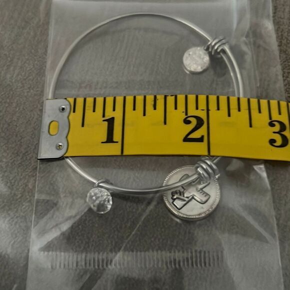 Christian Bracelet with Reversible 'He Is Love' Cross Pendant - Picture 8 of 9